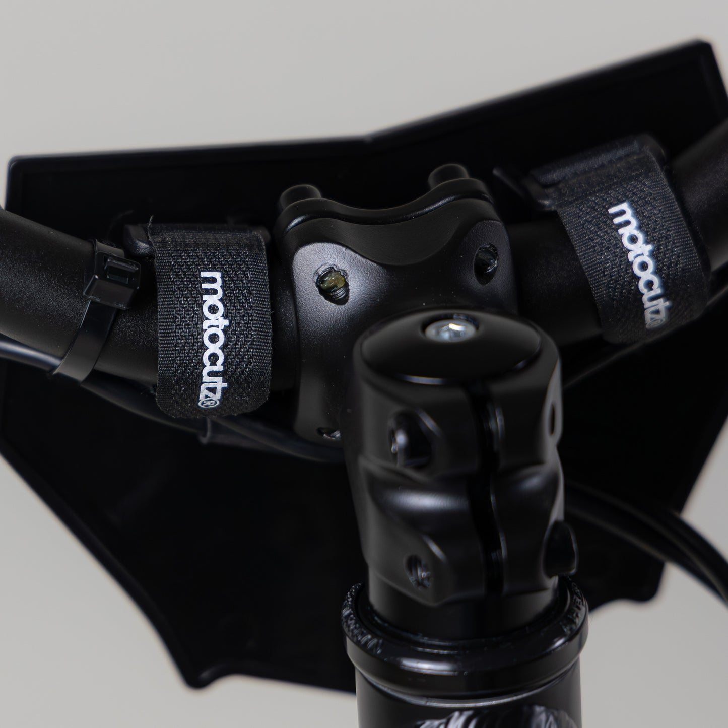 MOTOCUTZ RACE PLATE MINI